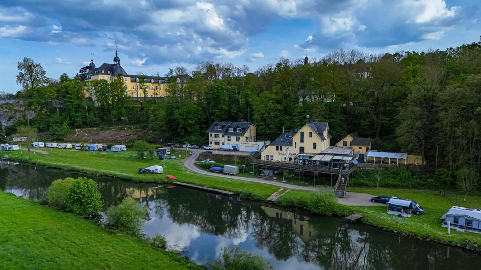 Ferienwohnung Riverside Resort Idyllisch Direkt An Der Lahn Диц Екстериор снимка